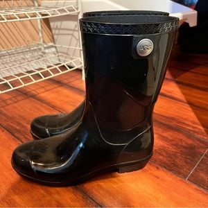 Uggs rain boots
